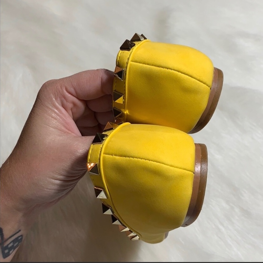 NWT Seven7 Canary Yellow Studded Suede Flats - Picture 7 of 7